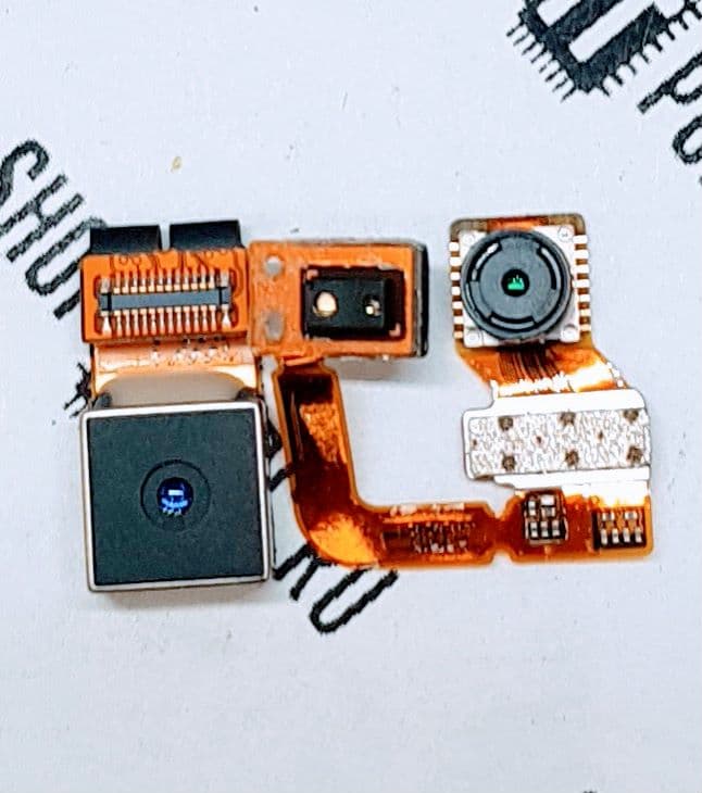 Камера основная+фронтальная(с микрофоном)NOKIA LUMIA 720